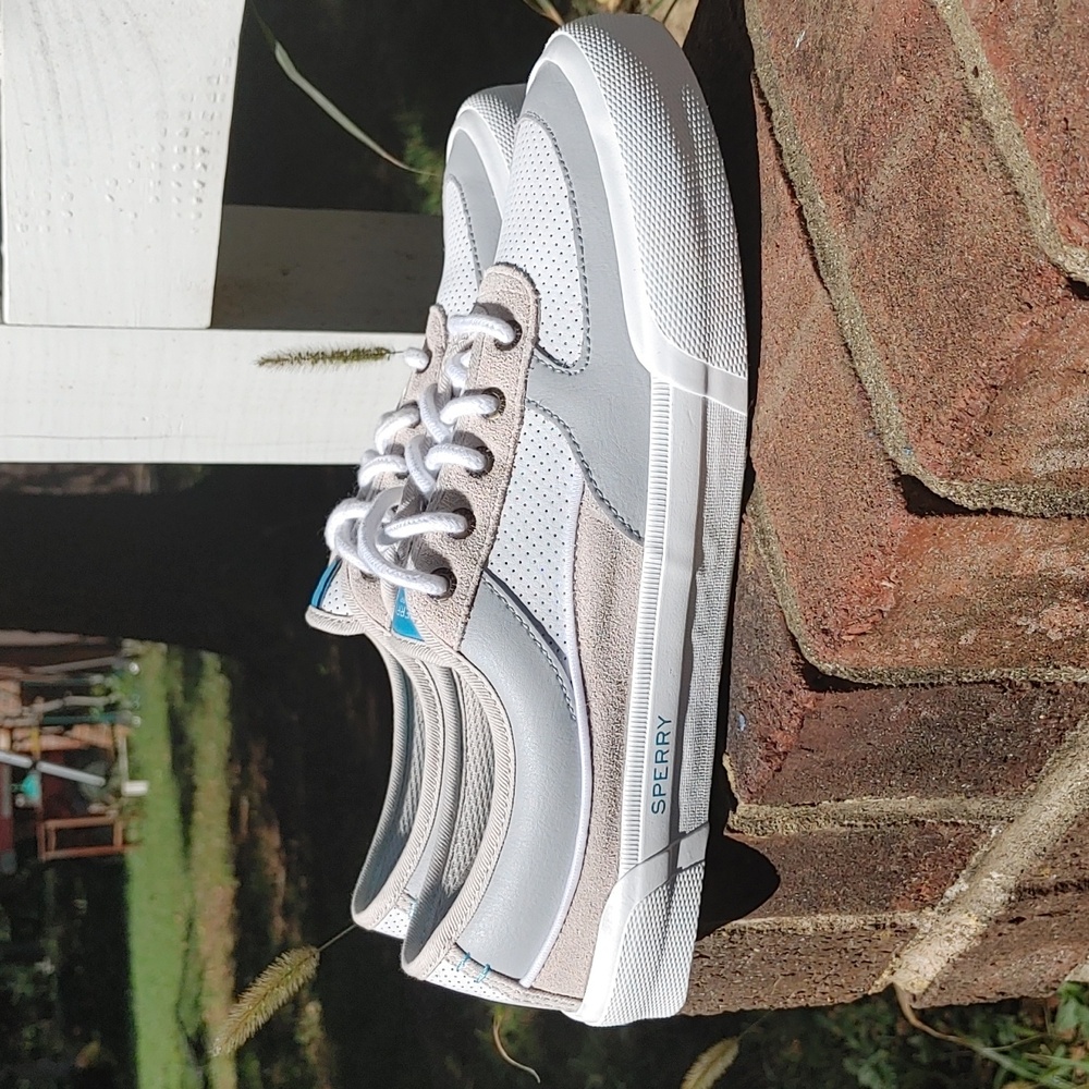 Sperry Gray and White Soletide Sneaker Size 10 (1294)